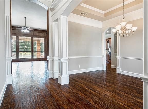 4th image of 1860 Hammerly Dr