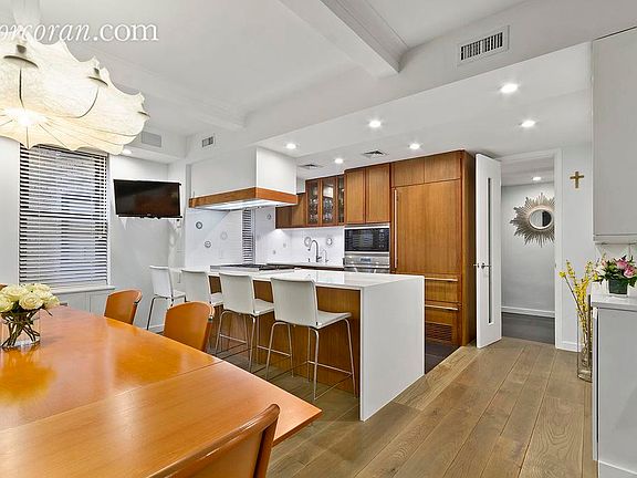 3rd image of 21 E 90th St #2A