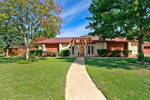 1st image of 3904 Emerald Hill Dr