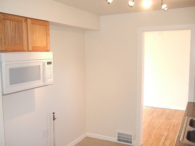 2nd image of 11716 Brighton Ave
