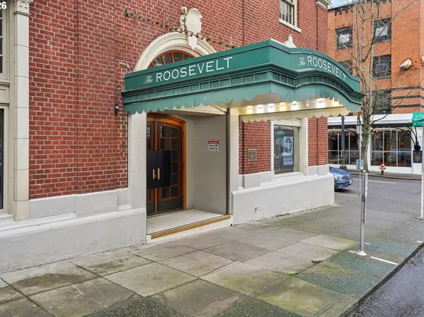 1005 SW Park Ave Unit 703, Portland, OR 97205