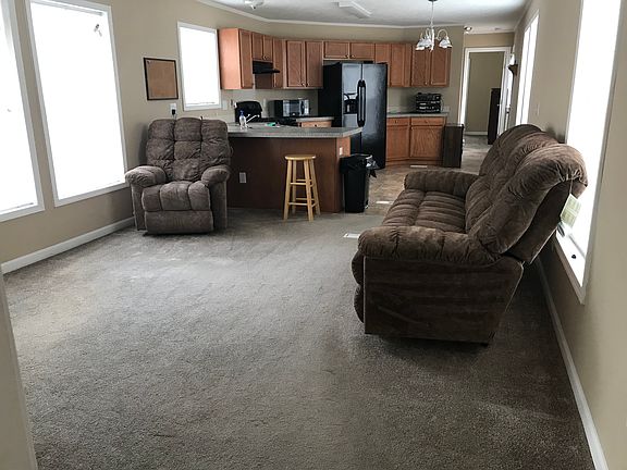 Lvg rm-pic taken from 2nd BR