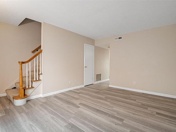 5th image of 4072 Paule Ave