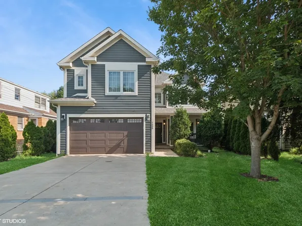 1635 Elder Ln, Northfield, IL 60093