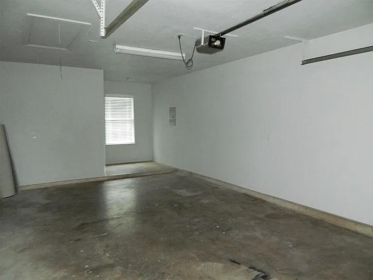 1302 W Exchange St — Photo 22