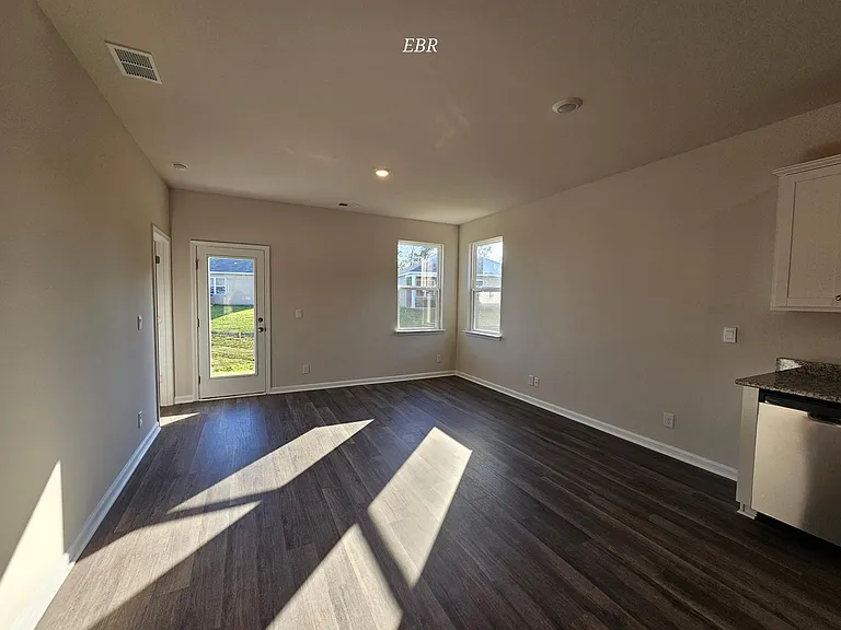 living room / dining room area