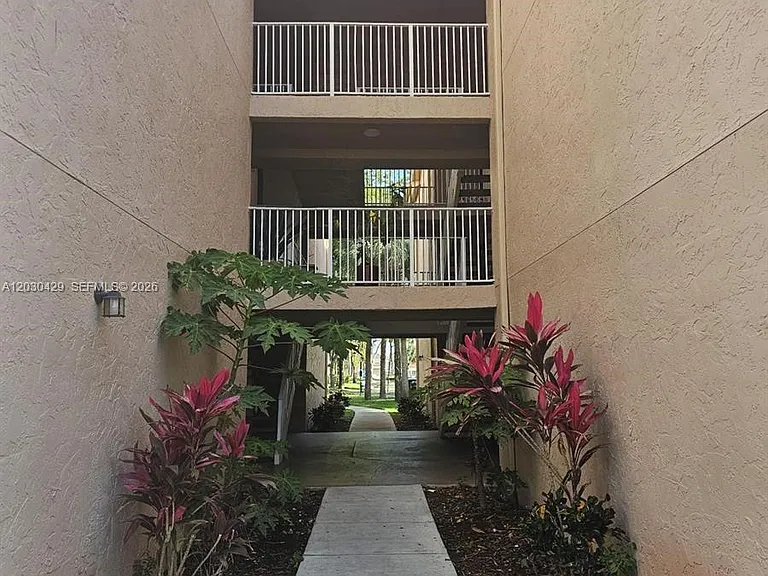 15771 SW 106th Ter #204 — Photo 5
