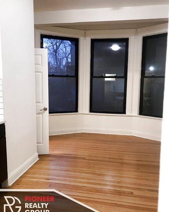 1st image of 730 W Cornelia Ave APT 105