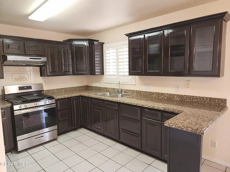 10859 Golden Sands Dr — Photo 4