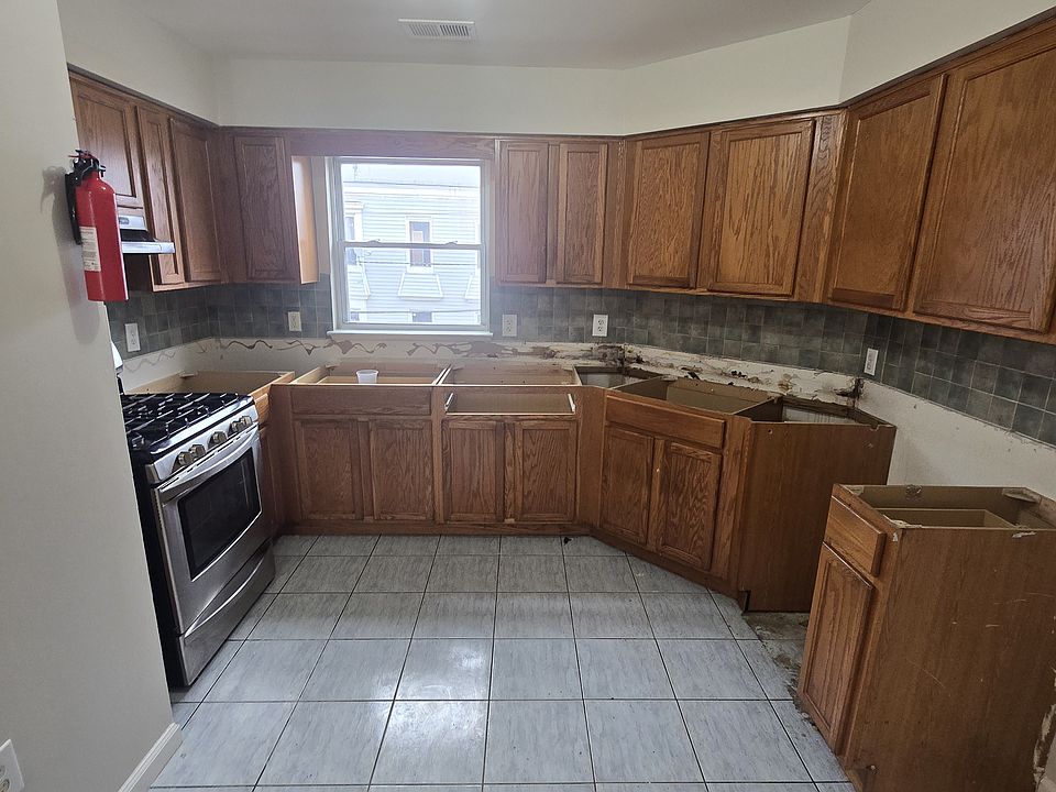 1st image of 288 Sussex Ave #H2