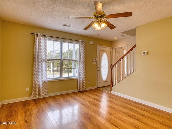 2nd image of 920 Hazelbrook Way