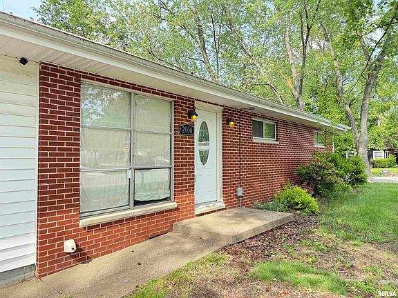 3rd image of 2000 W Gray Dr