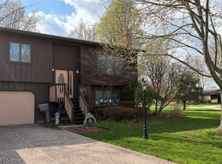 1436 Forrest Dr, Barberton, OH