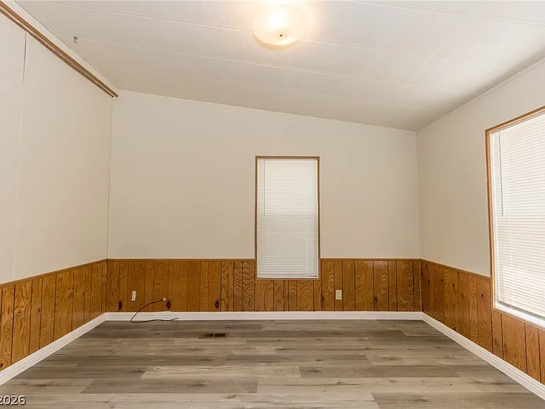 1130 E Mesquite Ave — Photo 12