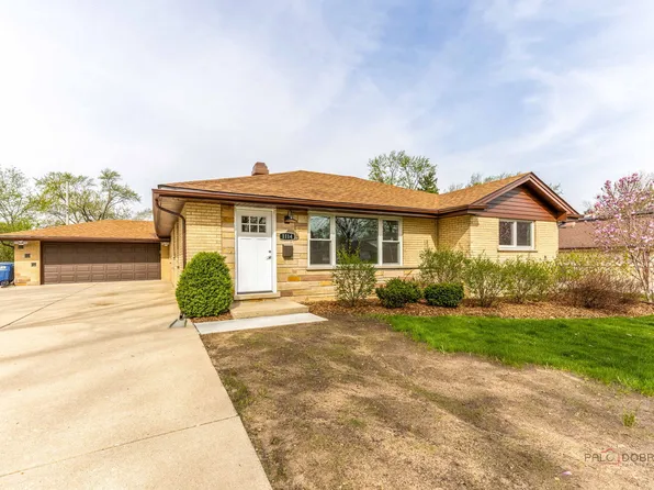 1114 Hewitt Dr, Des Plaines, IL 60016