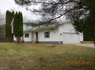 4863 W Woods Rd, Sidney, MI 48885