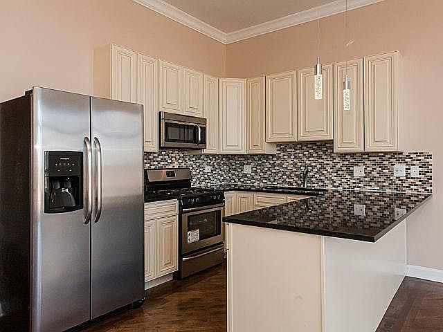 1st image of 2631 W Chicago Ave Suite 4