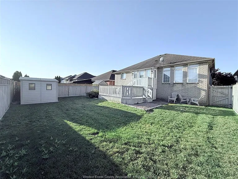 170 Diane Cres — Photo 20