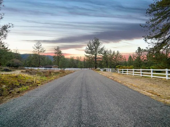 59933 Devils Ladder Rd, Mountain Center, CA 92561