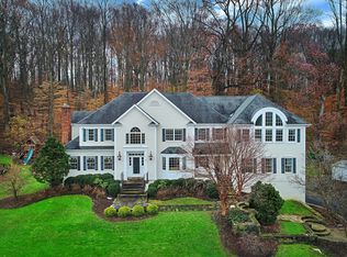 99 Jodi Ln, Gillette, NJ 07933