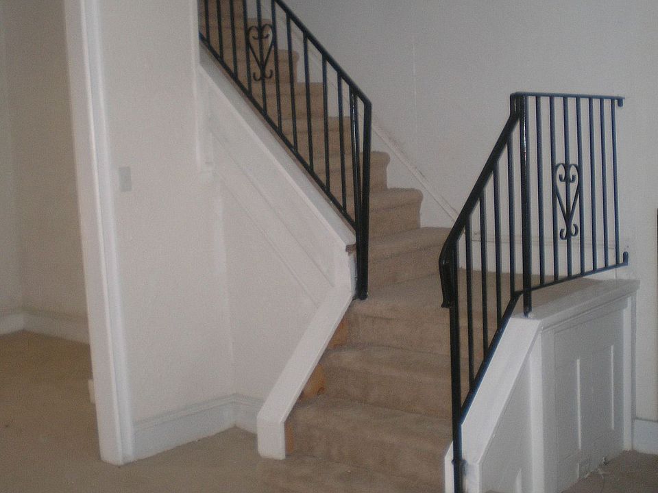 2nd image of 226 S 57th St
