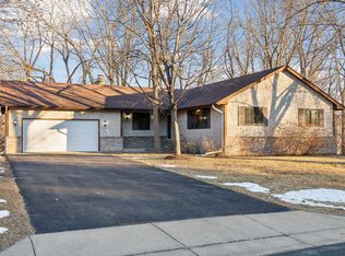 7192 Sunnyslope Dr, Maple Grove, MN 55311