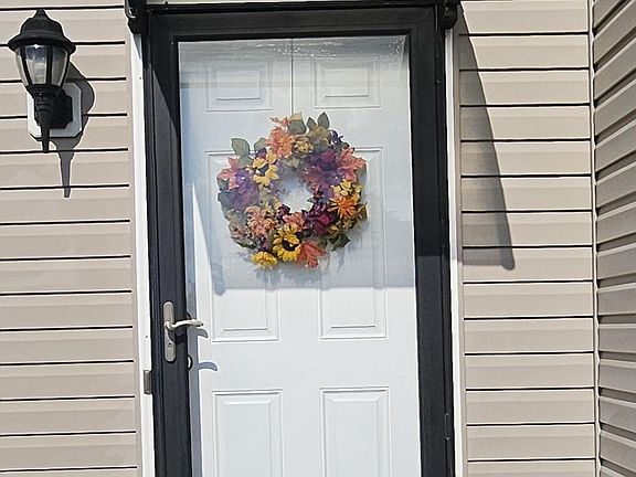 4th image of 5482 Hillbrook Dr