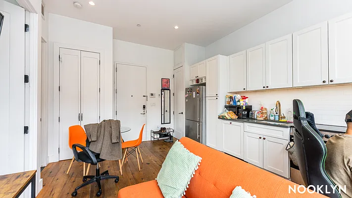 Rented by Nooklyn NYC LLC | media 15