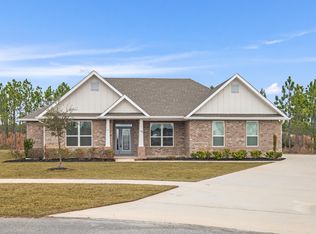 430 Fairway Xing, Freeport, FL 32439