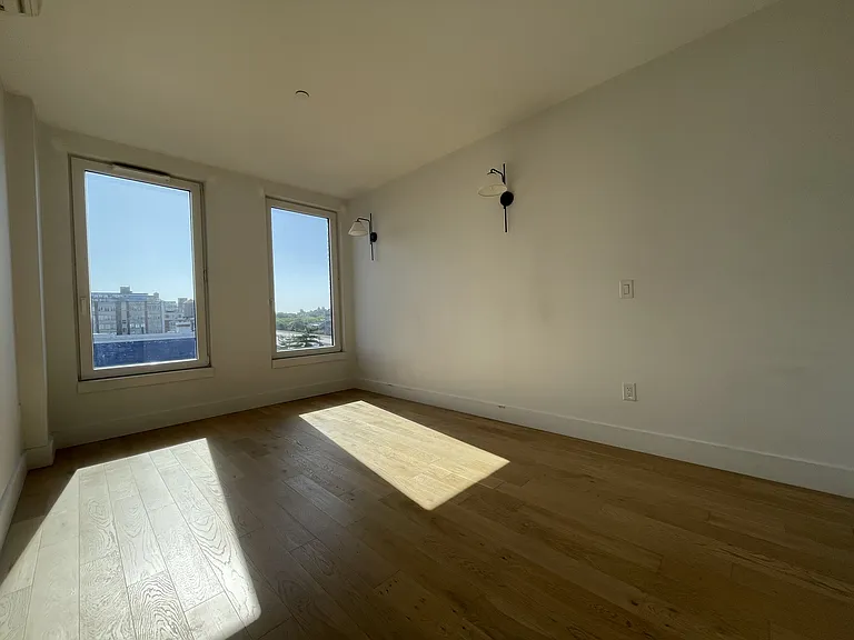 58 Vanderbilt Ave #5B — Photo 8