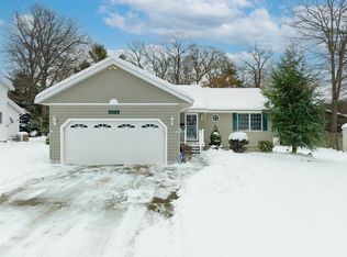 3332 Davis Rd, Muskegon, MI 49441