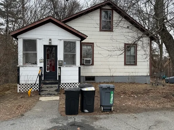 17 B St, Chelmsford, MA 01824