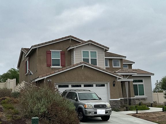 3rd image of 26886 Hamilton Ct