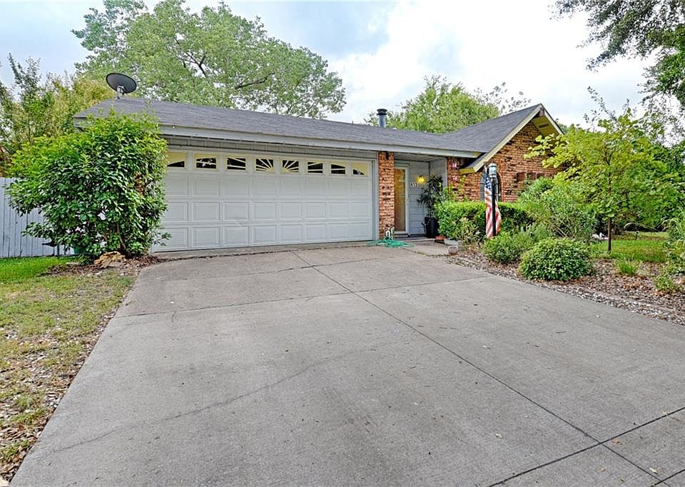 1st image of 413 E Grenoble Dr