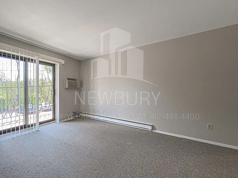 Poplar Apartments — Photo 8