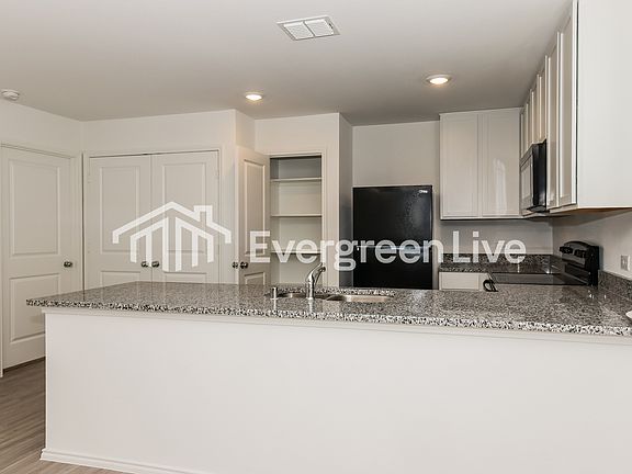 3rd image of 6417 Middlebury Dr