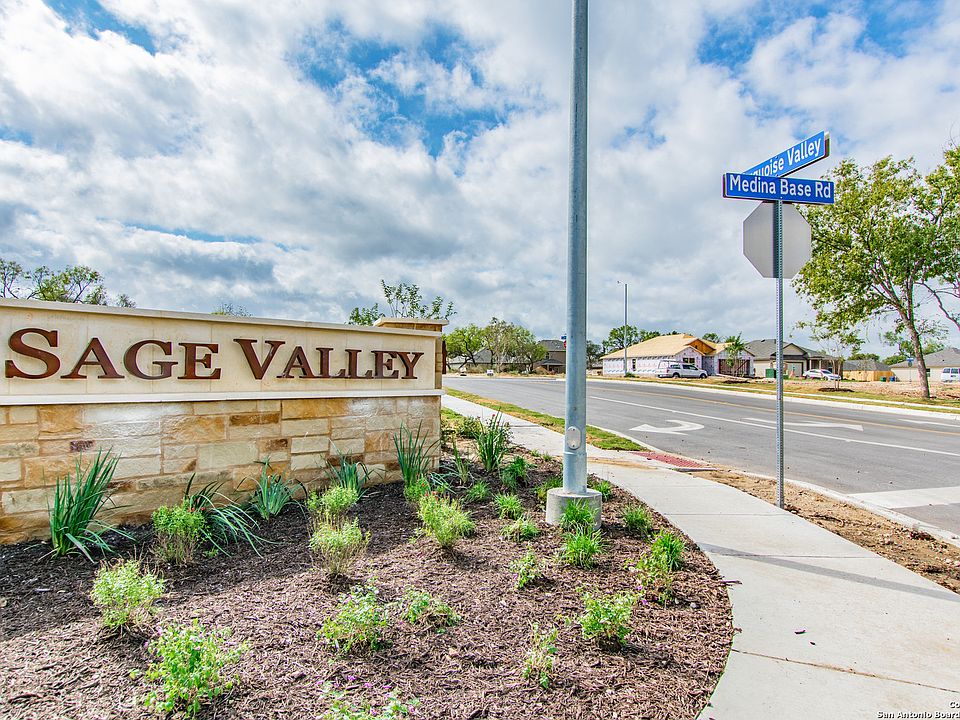 2nd image of 5546 Jade Valley