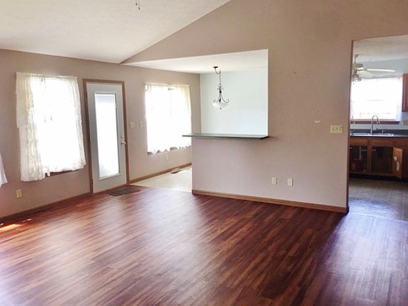 5th image of 1313 Lionheart Ln