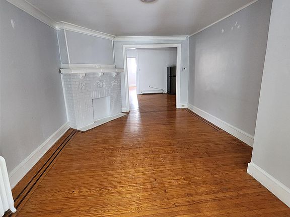 5th image of 5645 Diamond St #1