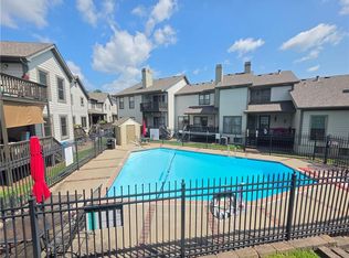 7460 Nall Ave, Prairie Village, KS 66208