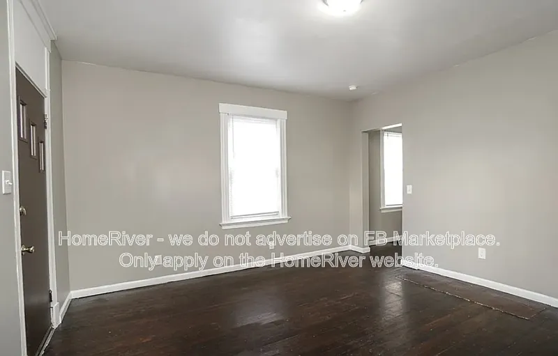 3 bed, 2.0 bath, 1600 sqft, $1,695 — Photo 2