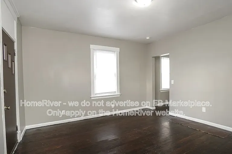 5121 Silver St — Photo 2
