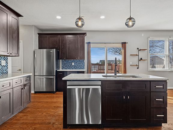5th image of 521 Highpoint Cir N