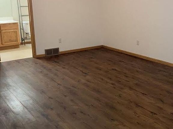 2nd image of 2319 S Terrace St