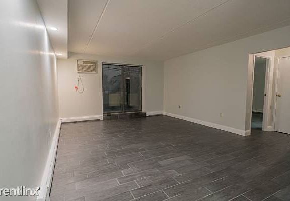 00r0r_feq9iMzSRNk_600x450