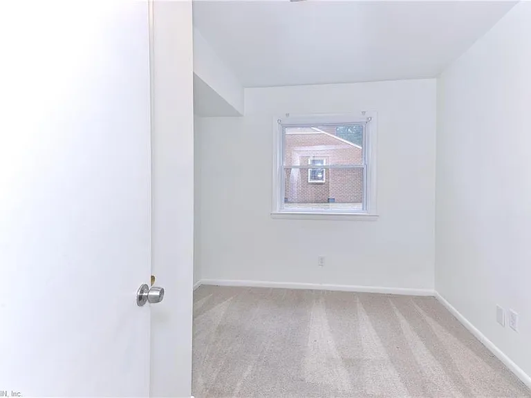309 Corbin Dr — Photo 16