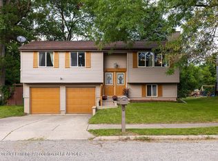 5901 Rockingham Dr, Lansing, MI 48911