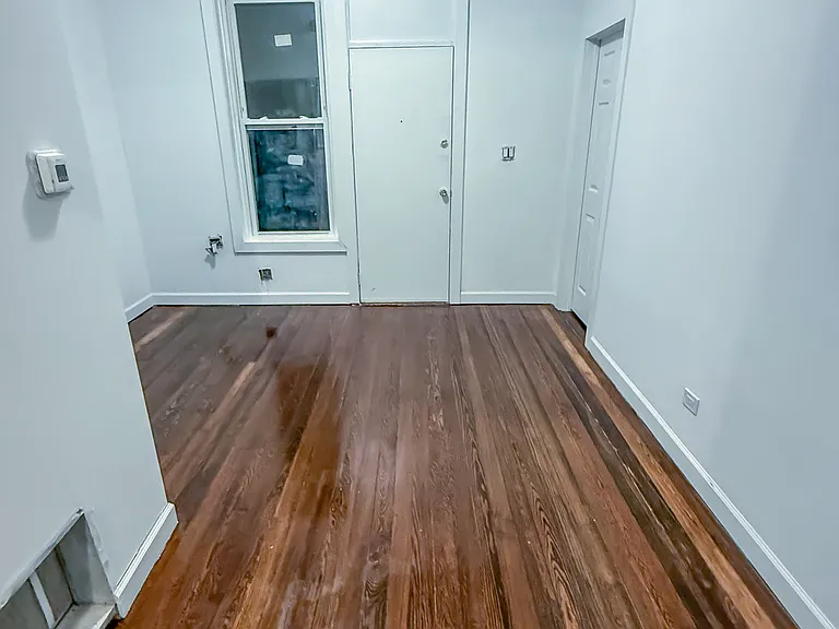 8714 S Commercial Ave #1R — Photo 13
