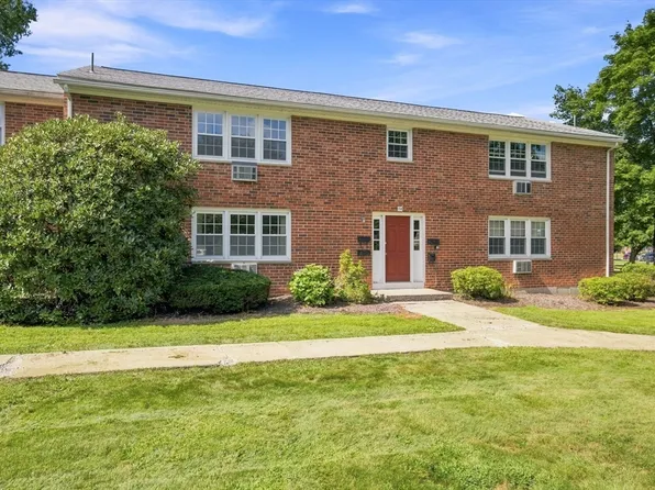 74 Hadley St #A, South Hadley, MA 01075