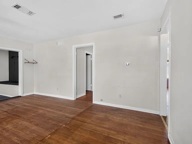 725 Mary Lake Dr — Photo 11